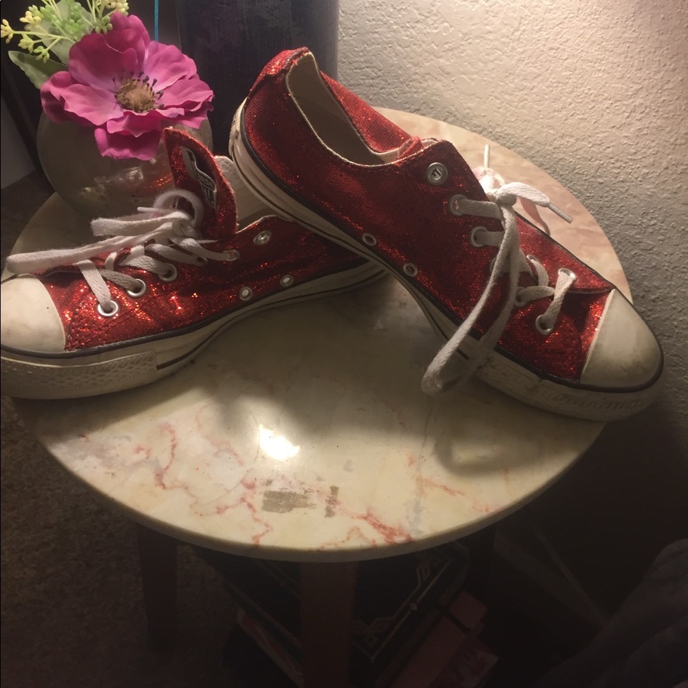 red squined Converse